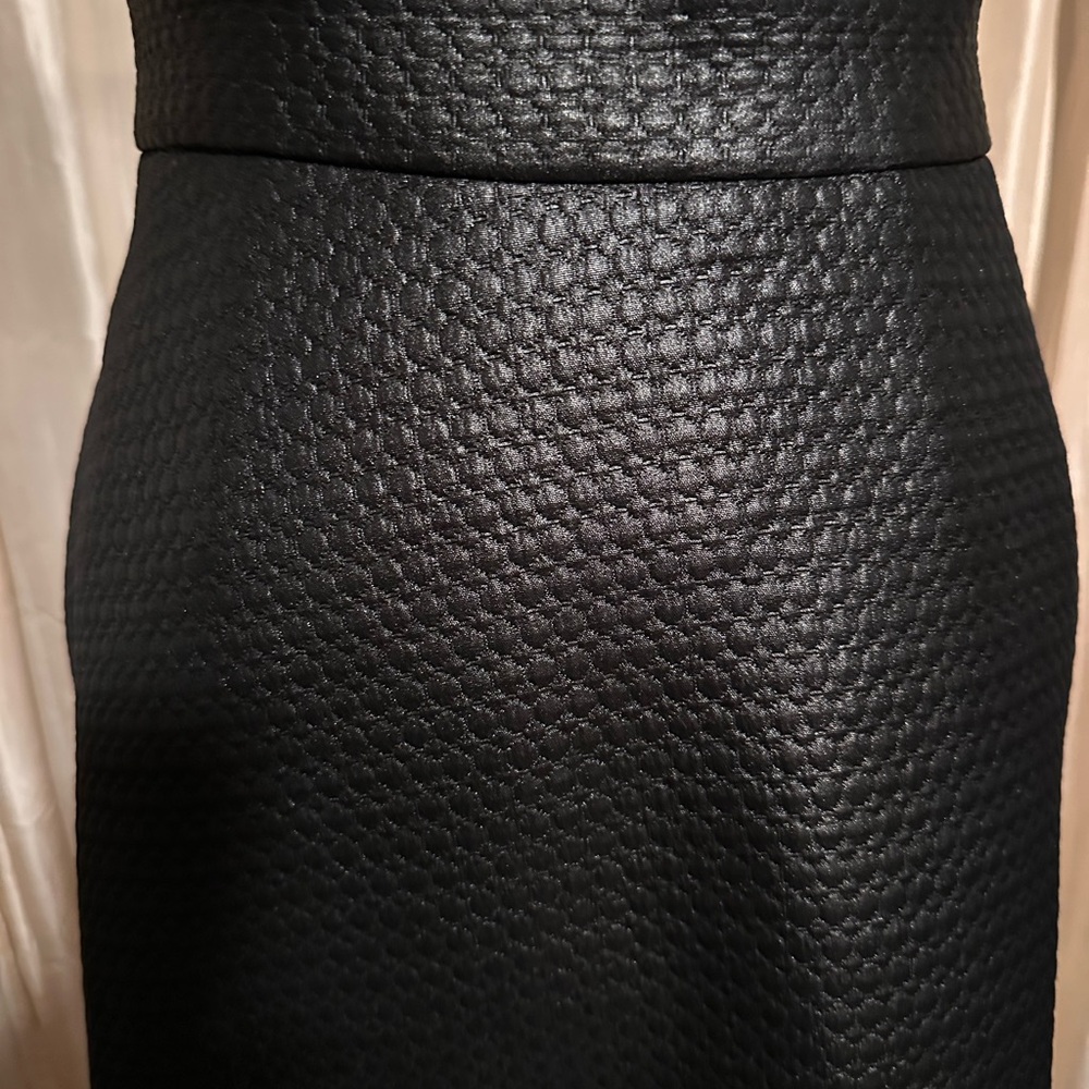 Banana Republic Black Textured Circle Skirt - Picture 2 of 6